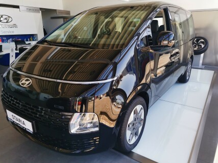 Hyundai Staria Style Premium 1,6 HEV 9-míst