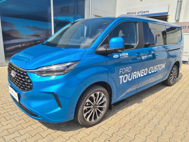 Ford Tourneo Custom ČR, předváděcí vůz, Titanium X L2, AWD