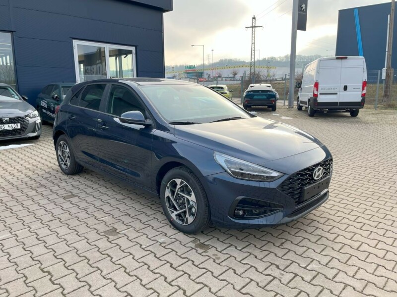 Hyundai i30 HB Family 1.5i MT6