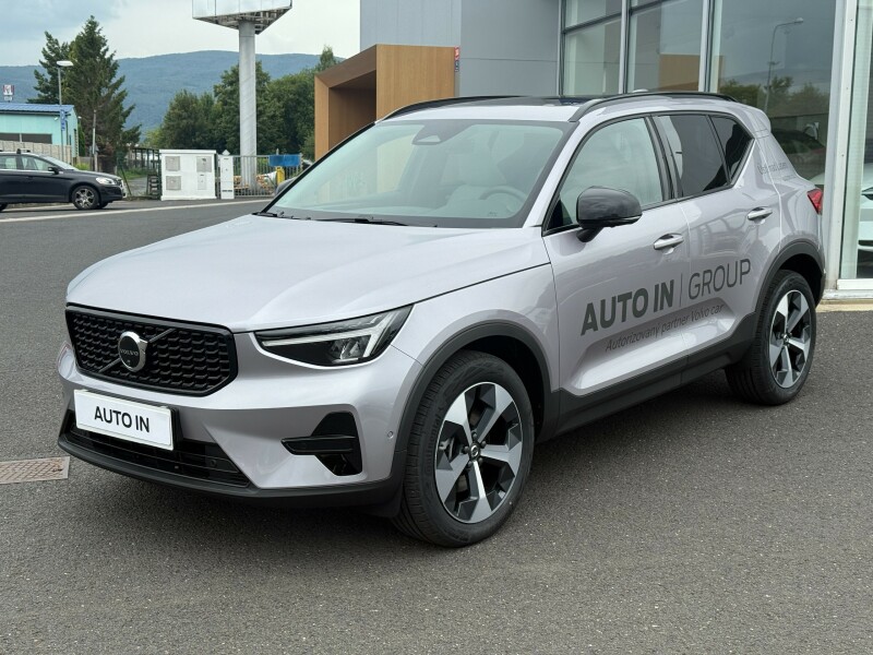 Volvo XC40 ULTRA Dark B4 kůže TOP výbava