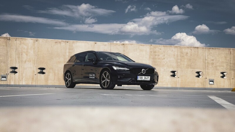 Volvo V60 PLUS B4, 197k, Harman/Kardon