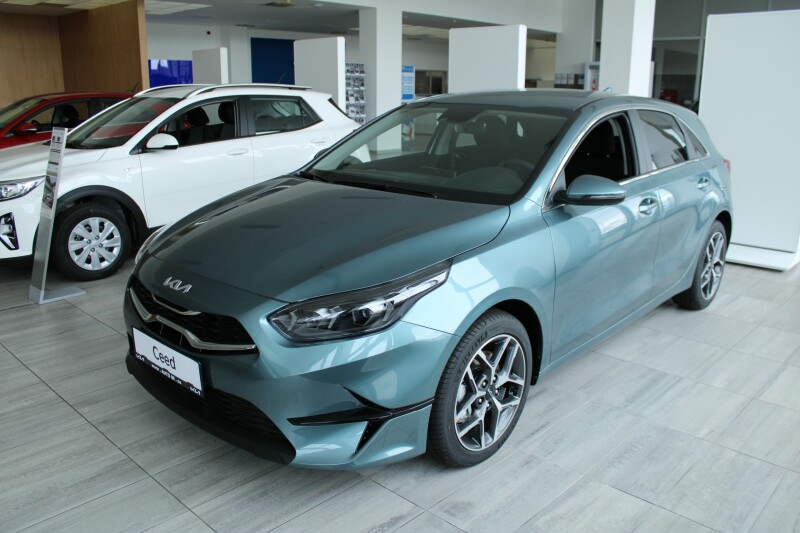 Kia Ceed 5HB CD 1,5 T-GDi GPF EDICE 30 (2025)