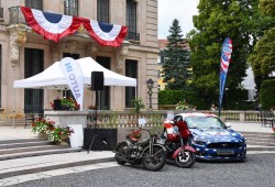 Velvyslanectví oslavilo 245. výročí nezávislosti USA s vozy od Ford AUTO IN