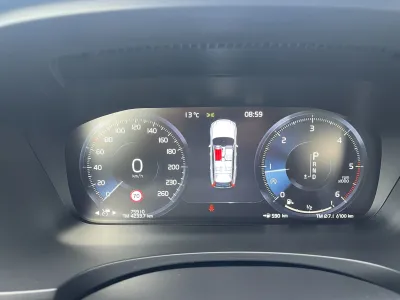 Volvo V90 D4, 140kW, Momentum